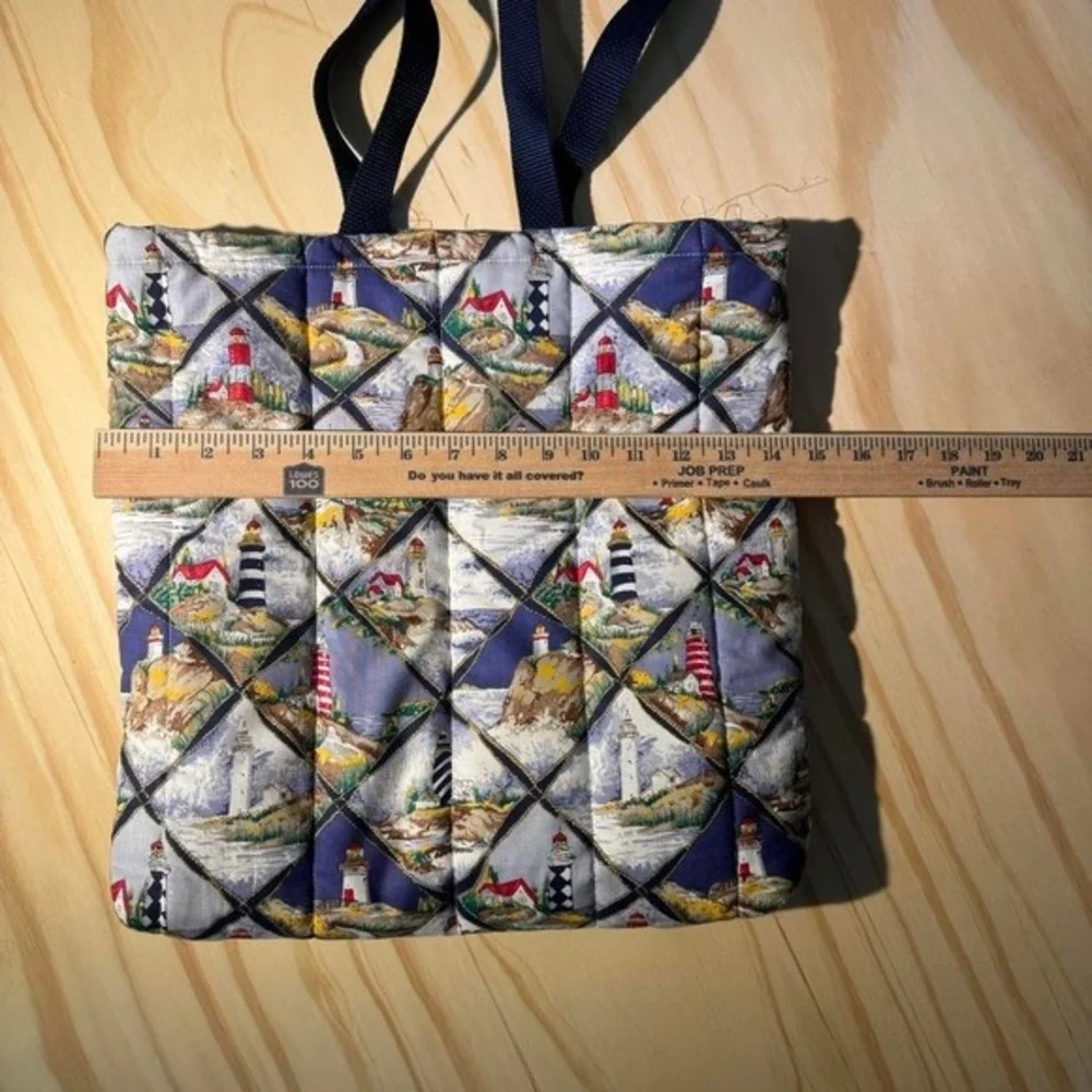 Quilted‎ lighthouse tote